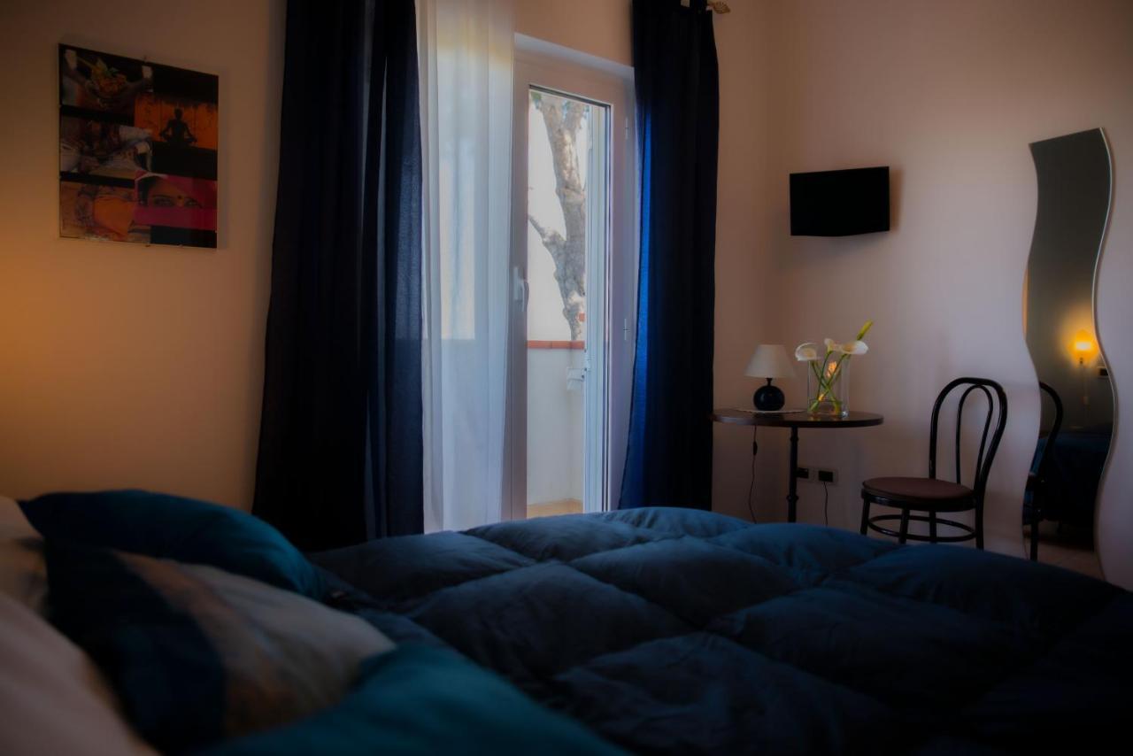 B&B Luna Blu Монтезільвано Екстер'єр фото